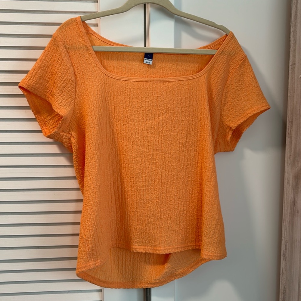 Old navy tangerine colored crop top